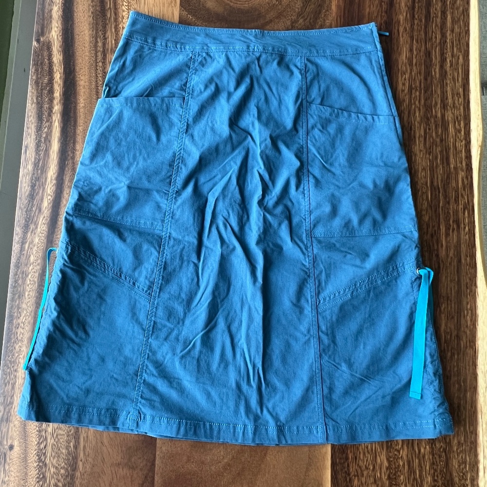 Title Nine A-line skirt with adjustable length sides